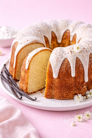 Vanilla Bean Sour Cream Pound Cake